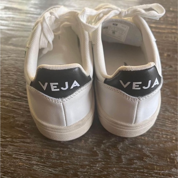 Veja sneakers, size 37, in excellent condition, tried on, not worn outside. - Picture 5 of 6